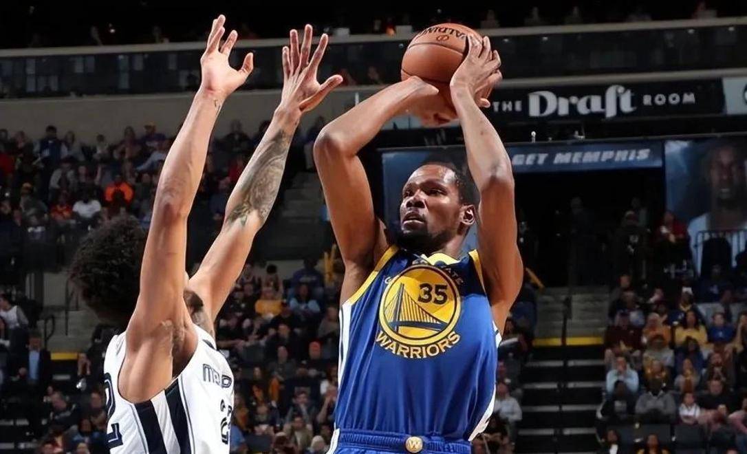 开云-杜兰特迎来三赛季出色发挥，澳大利亚队观众热烈欢呼！再创辉煌时刻-开云